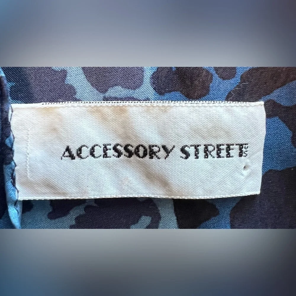 ACCESSORY STREET | ladies 100% silk, scarf.